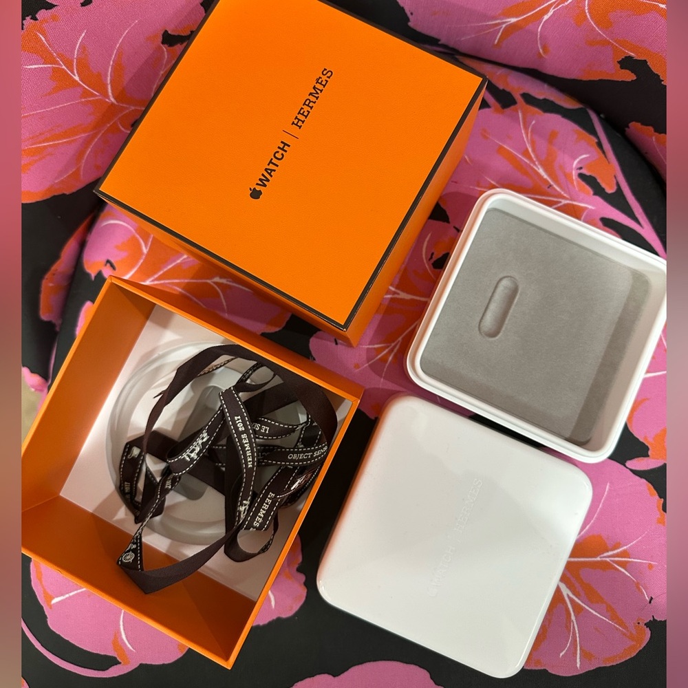 Hermès Apple Watch Box Packaging